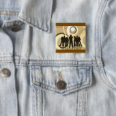 Badge Carré 5 Cm Silhouette rétro Personnes avec cercles Abstraits (En situation)