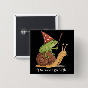 Badge Carré 5 Cm Sorcier Grenouille Fantaisiste Partant pour Causer