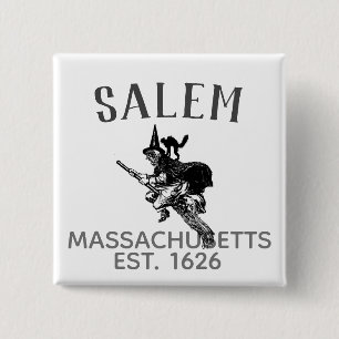 Badge Carré 5 Cm Sorcière de Salem Massachusetts au balai avec cha