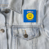Badge Carré 5 Cm SOURIRE SI VOUS êtes GAIS (En situation)