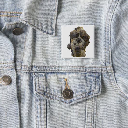 Badge Carré 5 Cm Spessartite dans Matrix (En situation)