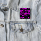 Badge Carré 5 Cm Squat Parce Que Personne Ne Viole Sur Les Petits B (En situation)