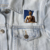 Badge Carré 5 Cm Statue de Bouddha assis (En situation)