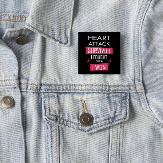 Badge Carré 5 Cm Survivant de l'attaque cardiaque, je me suis battu (En situation)