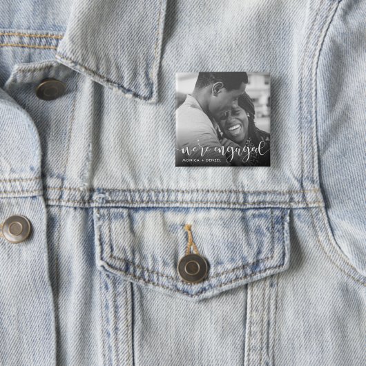 Badge Carré 5 Cm Tableau de bord moderne & Script Engagement Party  (En situation)