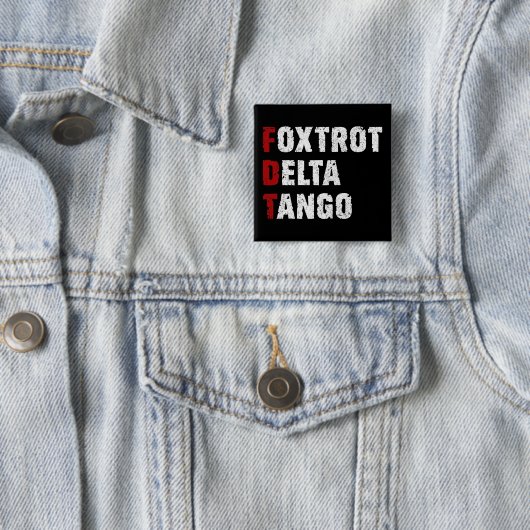 Badge Carré 5 Cm Tango Delta du Foxtrot (En situation)