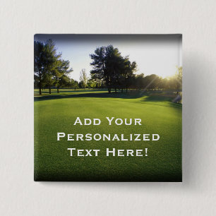 Badge Carré 5 Cm Terrain de golf vert à l'aube