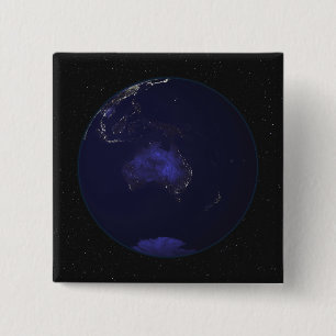 Badge Carré 5 Cm Terre entière la nuit montrant les lumières de la 