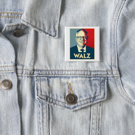Badge Carré 5 Cm Tim Walz (En situation)