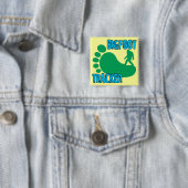 Badge Carré 5 Cm Traqueur de Bigfoot (En situation)