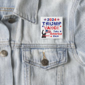 BADGE CARRÉ 5 CM TRUMP VANCE 2024 (En situation)