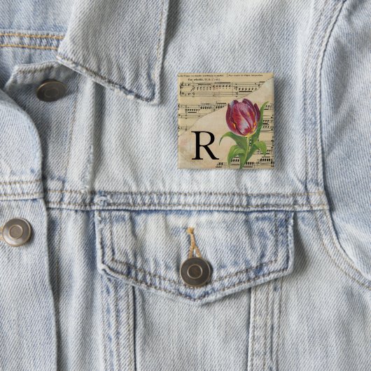 Badge Carré 5 Cm Tulipe violette Partition Monogramme initial R (En situation)
