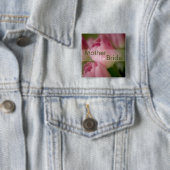 Badge Carré 5 Cm Tulipes roses • Bouton de mariage (En situation)