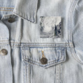 Badge Carré 5 Cm Typhon Megi 3 (En situation)