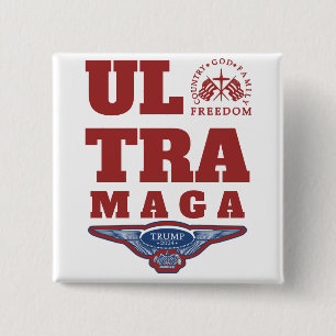 BADGE CARRÉ 5 CM ULTRA MAGA DIEU FAMILLE PAYS LIBERTÉ TRUMP 2024