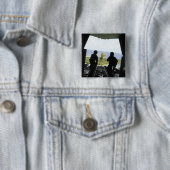 Badge Carré 5 Cm Une boîte de biens humanitaires (En situation)