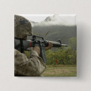 Badge Carré 5 Cm Une marine conduit des exercices