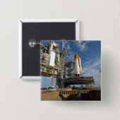 Badge Carré 5 Cm Une vue Space Shuttle Atlantis sur Launch Pad 39A (Devant & derrière)