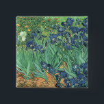 Badge Carré 5 Cm Vincent van Gogh | Irises, 1889<br><div class="desc">Irises,  1889 | par Vincent van Gogh | Lieu de l'art : J. Paul Getty Museum,  Los Angeles,  États-Unis | Artiste néerlandais | Numéro de collection d'images : BAL40070</div>