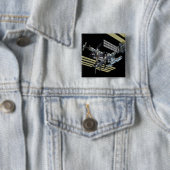 Badge Carré 5 Cm Vue générée par ordinateur 14 (En situation)