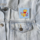 Badge Carré 5 Cm Winnie l'Ourson (En situation)