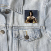 Badge Carré 5 Cm Wonder Woman (En situation)