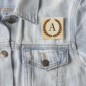Badge Carré 5 Cm Wreath Laurel sur Parchemin Monogramme initial A (En situation)