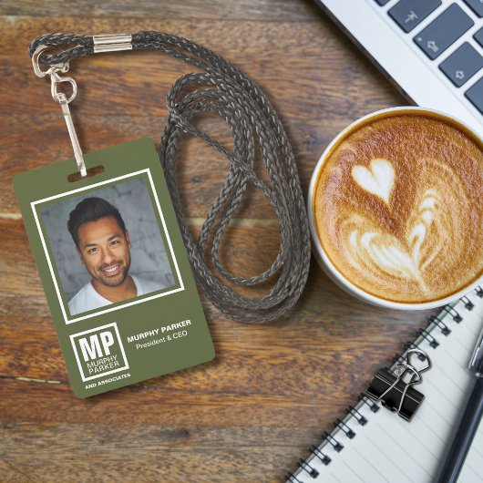 Badge Carré vert olive simple Monogramme Logo Badg photo