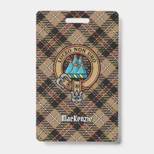 Badge Cimier Clan MacKenzie sur Tartan de Chasse Marron