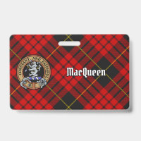 Cimier du clan MacQueen sur tartan
