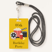Badge Cinéma branché à tout âge fête d'anniversaire (Derrière avec lanière)