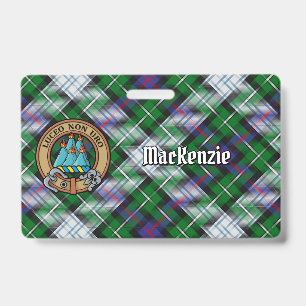 Badge Clan MacKenzie Crest sur Tartan de robe