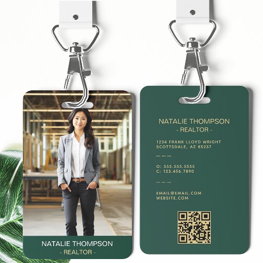 Badge Code QR Chic et Professionnel pour Agent Immobilie