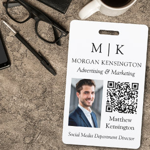 Badge Code QR de l'entreprise avec monogramme ou ajout d