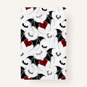 Badge Coeur d'Halloween avec ailes de chauve-souris noir