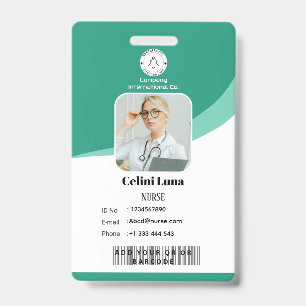 Badge Conception Moderne avec Intégration de Code-barres
