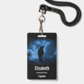 Badge Corneille noire avec runes style gothique foncé (Front with Lanyard)