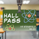 Badge Cours de sciences Enseignant École Salle de classe<br><div class="desc">Un badge Ombre blanc et vert foncé pour les professeurs de sciences. Des molécules d'atome colorées cool sont conçues avec du texte blanc personnalisable. Aménagement horizontal et fixation de la longe. Personnalisez-le en ajoutant votre nom de famille et votre numéro de classe. Idéal pour retourner à l'école pour les enseignants...</div>