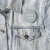 Badge de citation latine Carpe Diem (En situation)