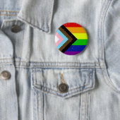 Badge de fierté LGBTQIA+ (En situation)