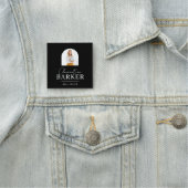 Badge de nom de l'agent immobilier moderne avec ar (En situation)