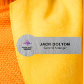 Badge de nom de l'employé en argent avec logo pers