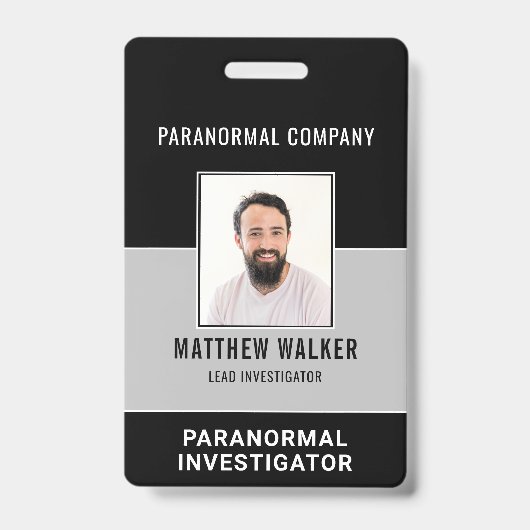 Badge de nom de photo d'enquêteur paranormal simpl (Avant)