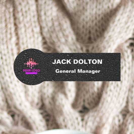 Badge de nom d'employé métallique avec logo person