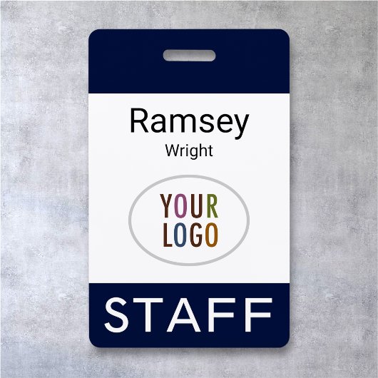 Badge de nom du personnel professionnel avec logo