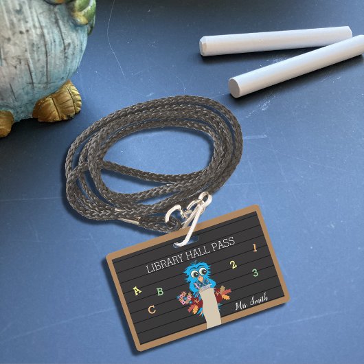 Badge de passe de la Chouette bleue Whimsical Hori