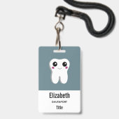 Badge Dent de sourire heureux mignon (Arrière avec lanière)