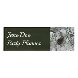 Badge D'identification Branche des pins neigeux Photographie de la nature