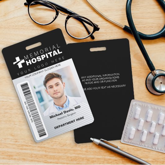 Badge d'identification de l'hôpital noir avec phot