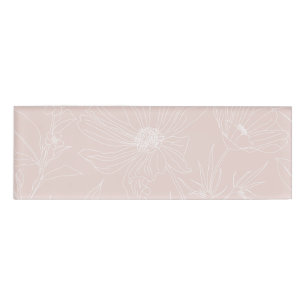 Badge D'identification Les fleurs blanches à la mode esquissent le desig